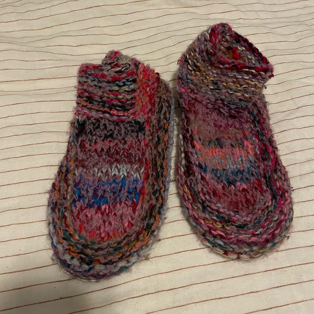 Knit slippers